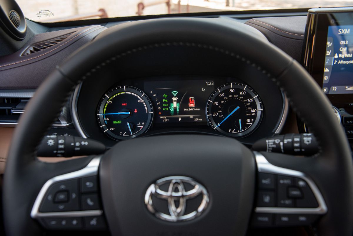 Toyota Highlander 2020. Tableau de bord. VUS 5-portes, 4 génération