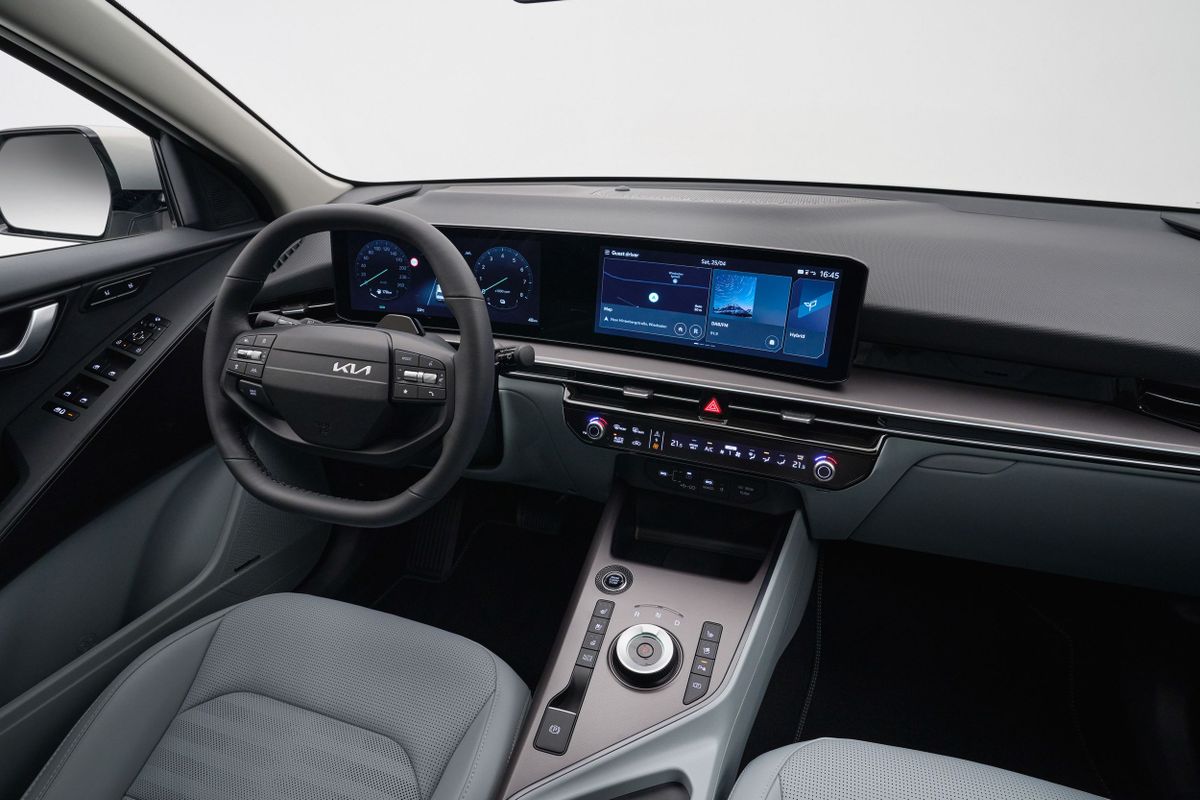 Kia Niro. Передние сидения.