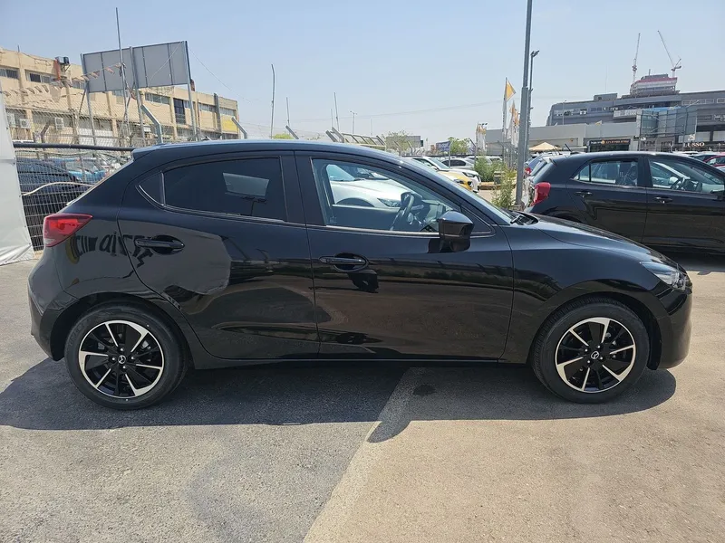Mazda 2 new car, 2025