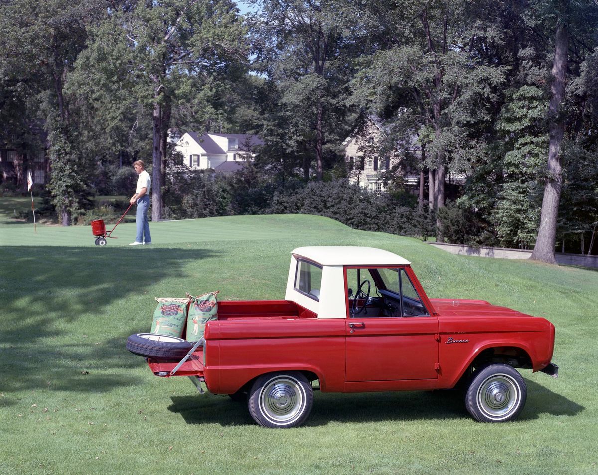 פורד ברונקו ‏1966. מרכב, צורה. טנדר, 1 דור