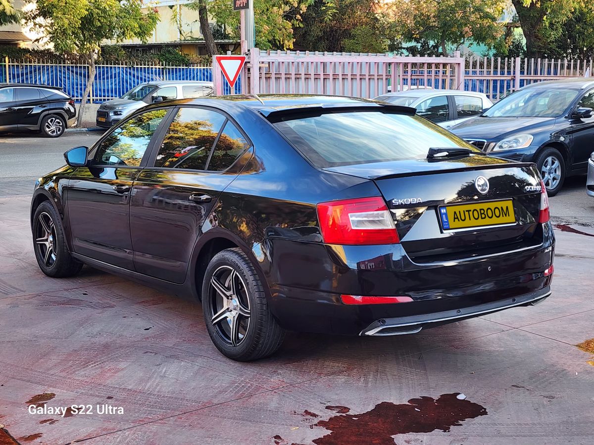 Škoda Octavia 2ème main, 2014