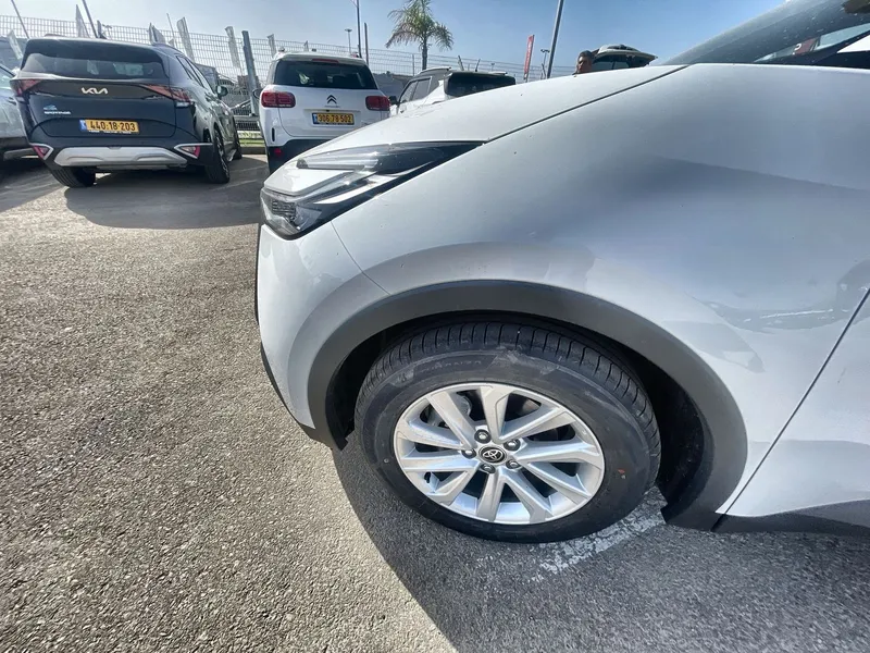טויוטה C-HR רכב חדש, 2025, פרטי