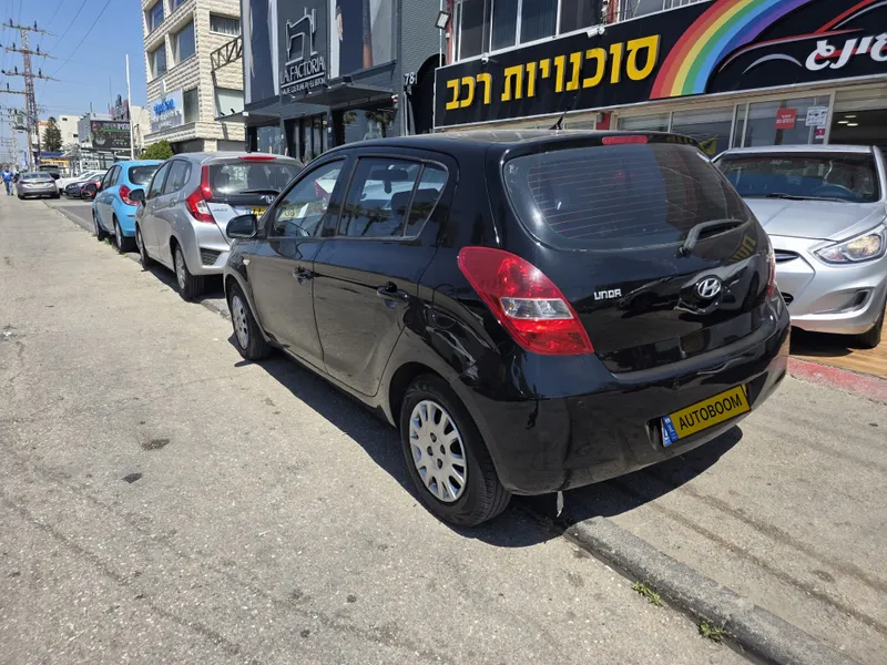 יונדאי i20 יד 2 רכב, 2010