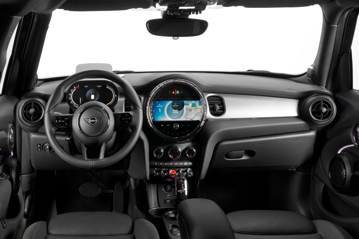 MINI Hatch 2021. Front seats. Mini 5-doors, 3 generation, restyling 2