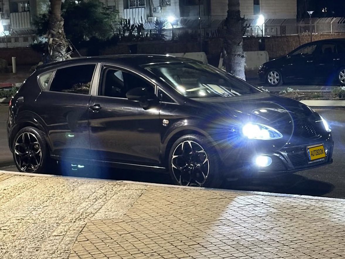 SEAT Leon 2nd hand, 2011, private