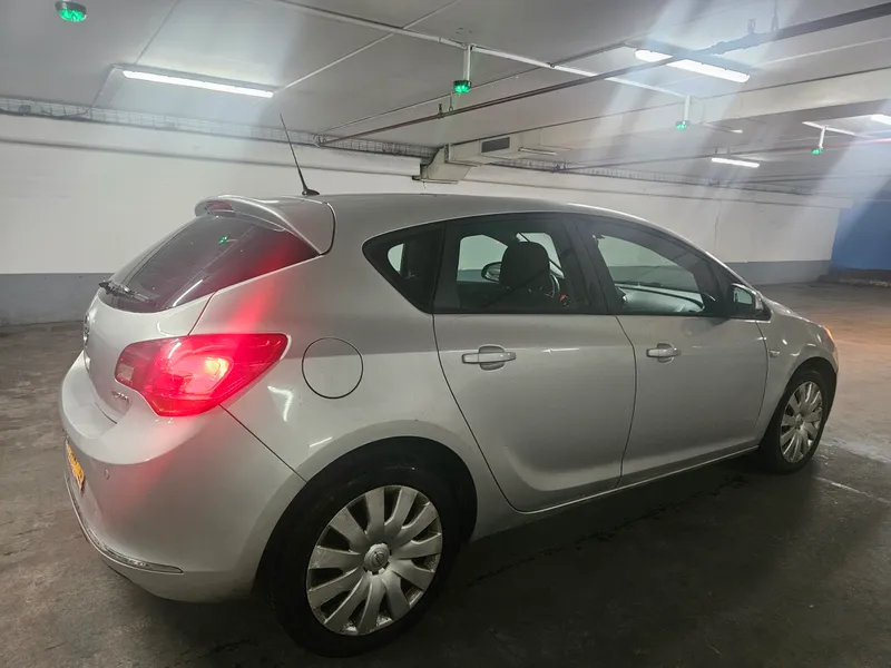 Opel Astra 2nd hand, 2012, private hand