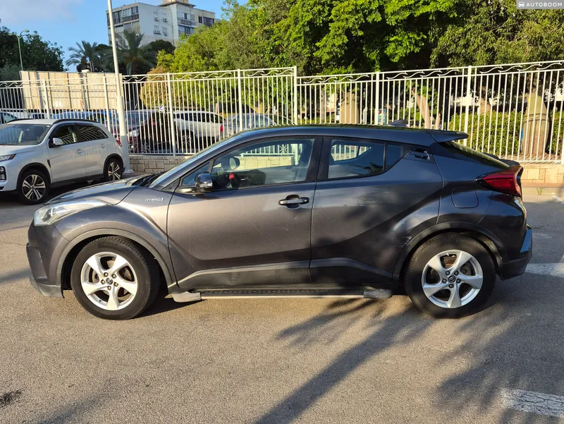 טויוטה C-HR יד 2 רכב, 2017, פרטי