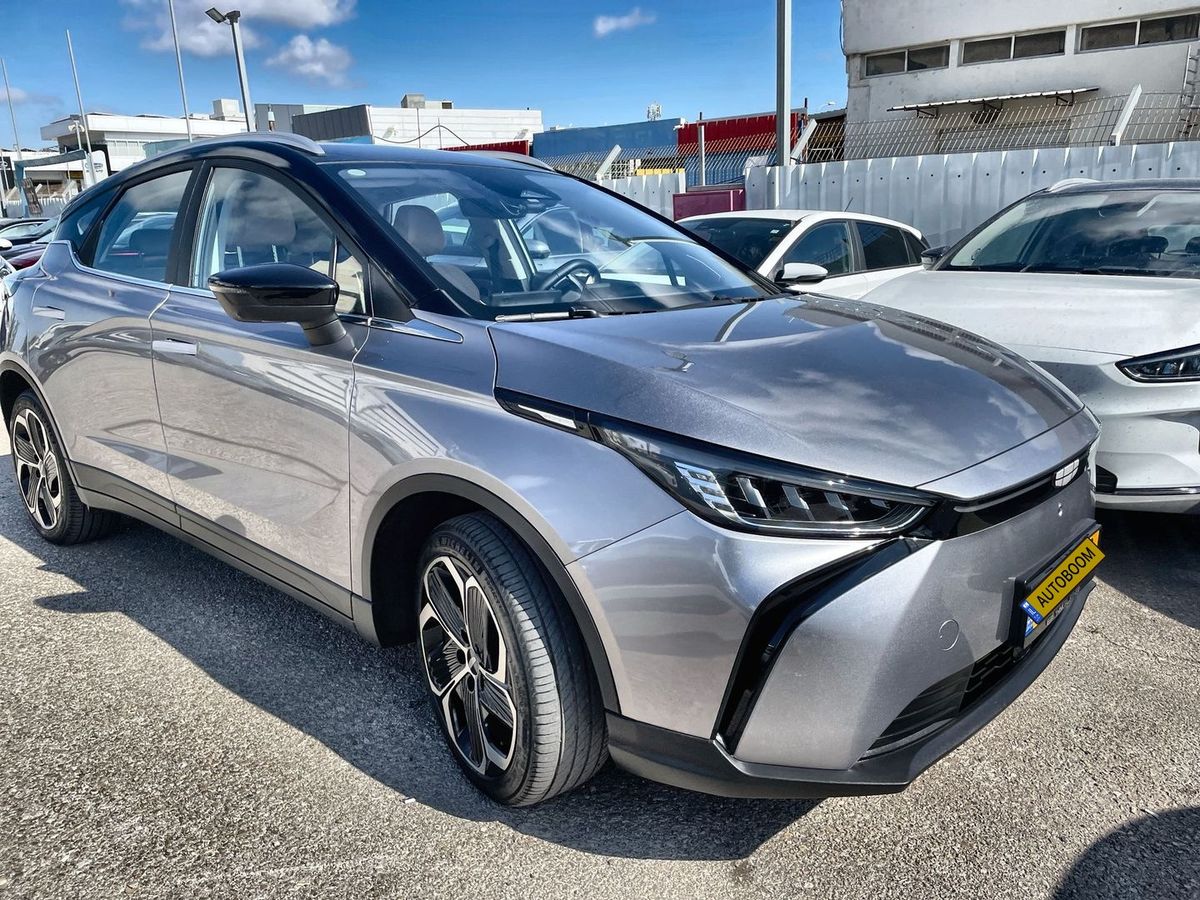 Geely Geometry C 2nd hand, 2023, private