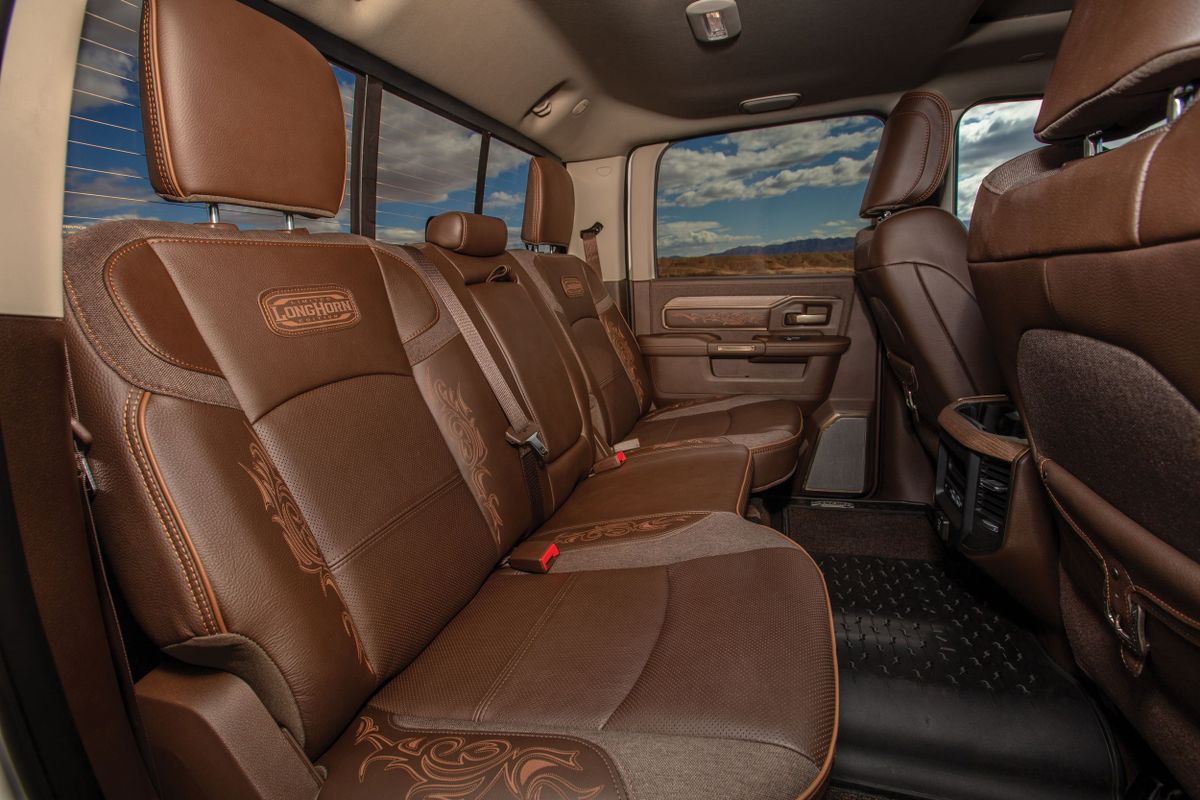 RAM 2500 2025. Задние сидения. Пикап Двойная кабина, 5 поколение, рестайлинг