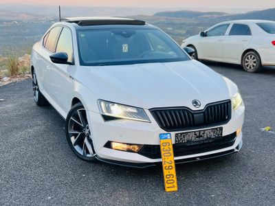 Škoda Superb 2ème main, 2019, main privée