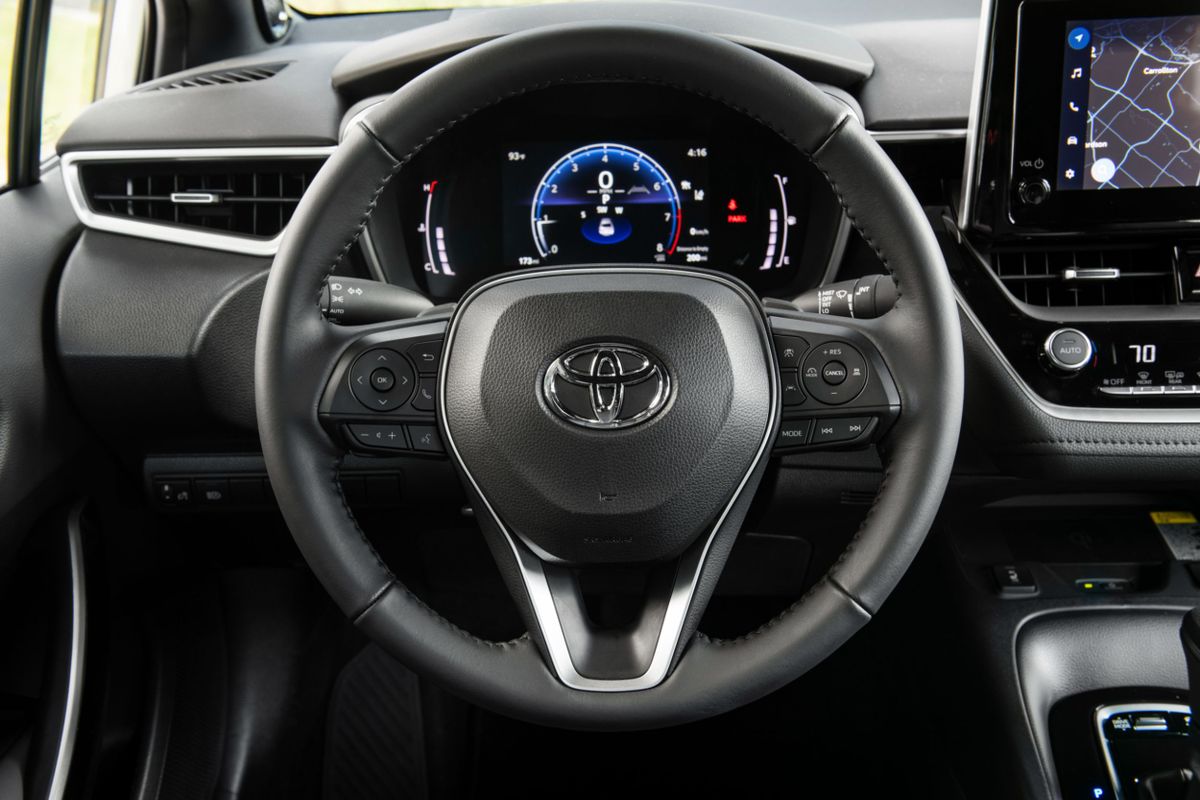 Toyota Corolla 2025. Панель приборов. Седан, 12 поколение, рестайлинг 2