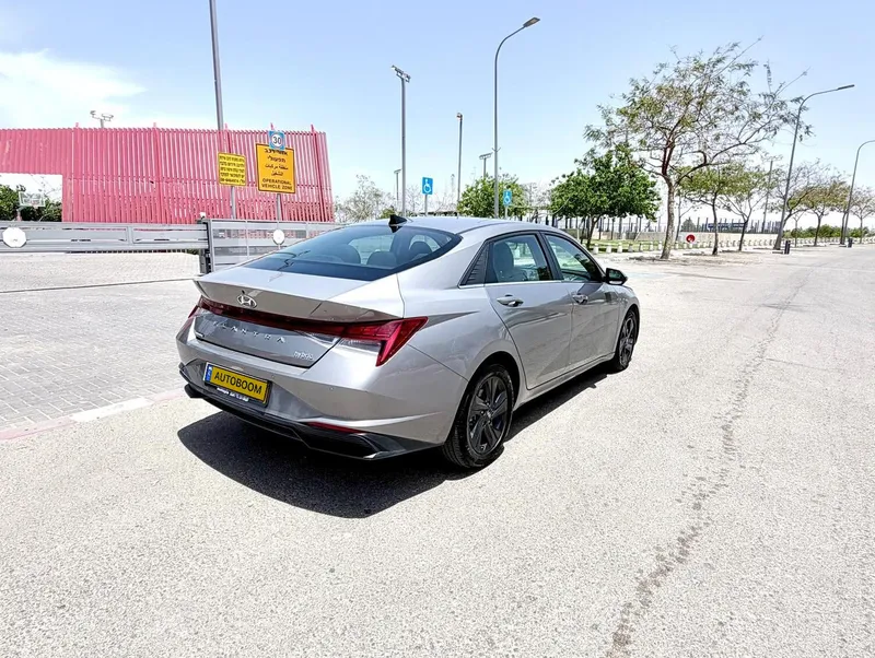 Hyundai Elantra 2ème main, 2022