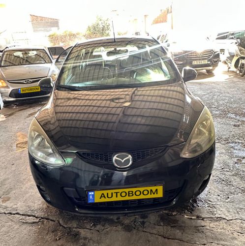 Mazda 2, 2010, фото