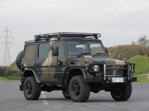 פוך G-מודל 1992. מרכב, צורה. רכב שטח 5 דלתות, 3 דור