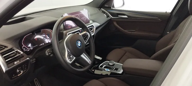 BMW iX3 nouvelle voiture, 2024, main privée