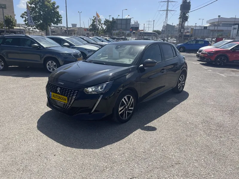 Peugeot 208 с пробегом, 2022