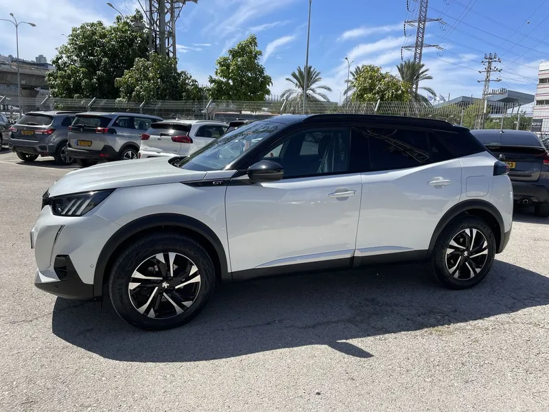 Peugeot 2008 с пробегом, 2022, частная рука