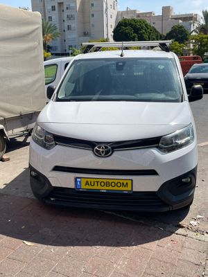 Toyota ProAce City 2ème main, 2023, main privée