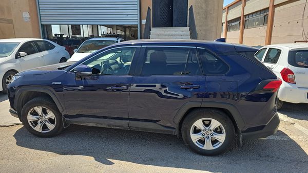 Toyota RAV4 2nd hand, 2021, private hand