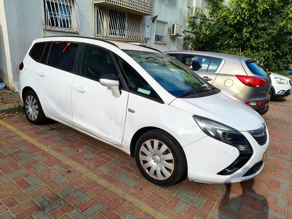 Opel Zafira 2nd hand, 2014, private hand