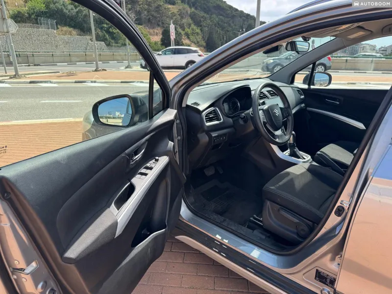 Suzuki Crossover SX4 2nd hand, 2018, private