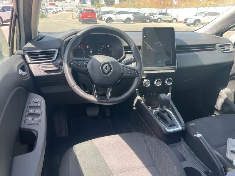 Renault Clio 2nd hand, 2022