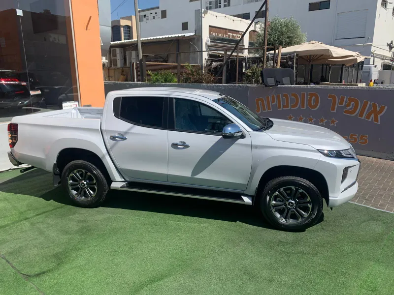 Mitsubishi Triton новый, 2021