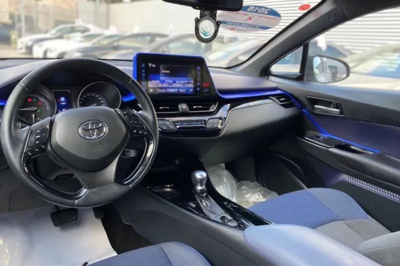 Toyota C-HR 2nd hand, 2018