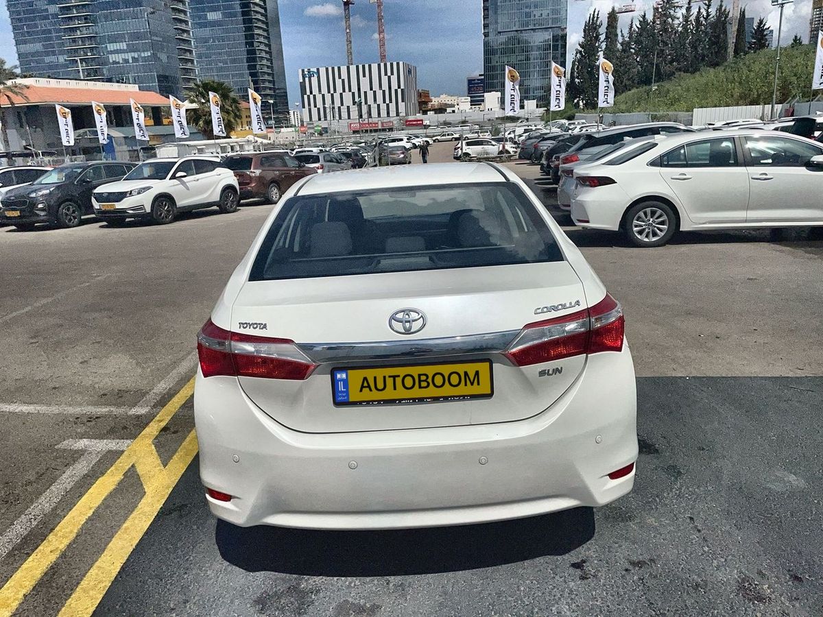 Toyota Corolla 2nd hand, 2015, private hand