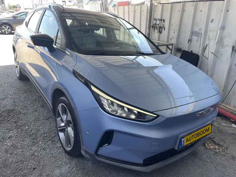 Geely Geometry C 2nd hand, 2022, private