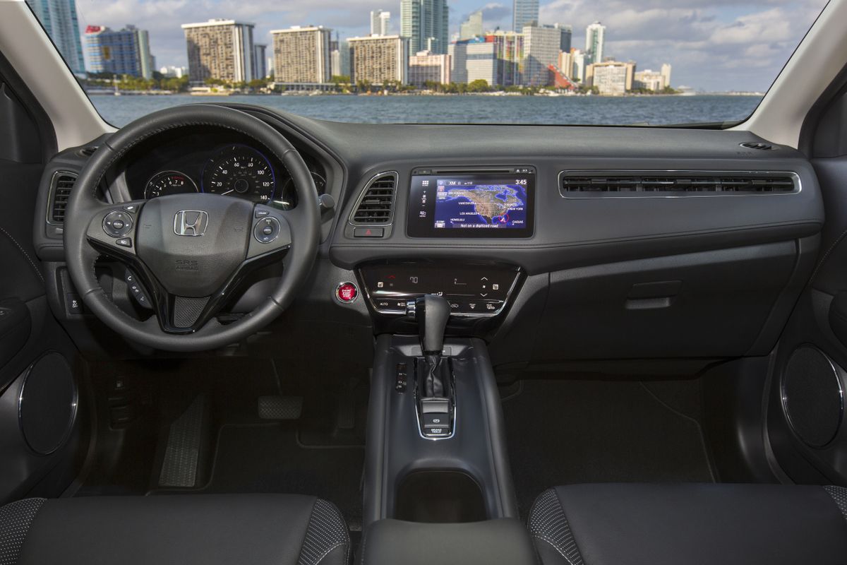 הונדה HR-V 2015. מושבים קדמיים. רכב שטח 5 דלתות, 2 דור