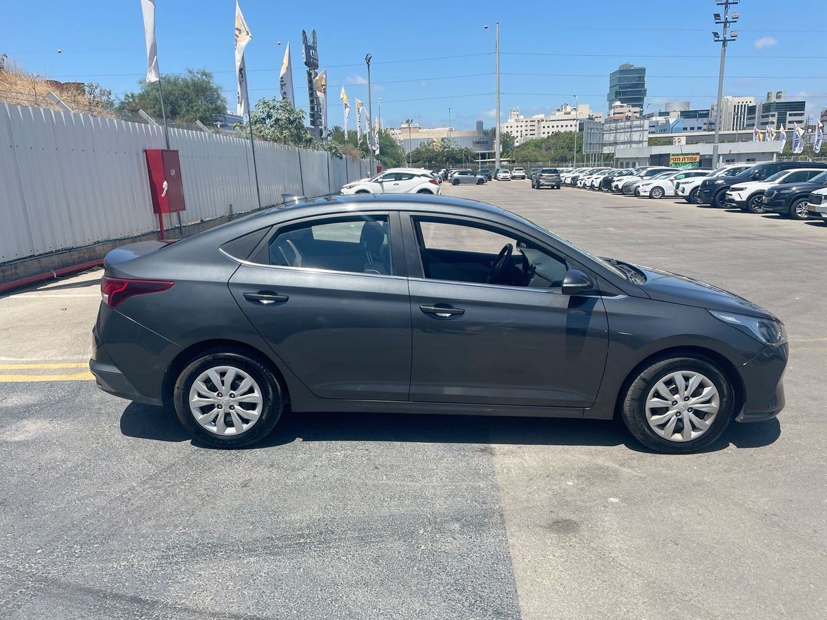 Hyundai Accent 2nd hand, 2022