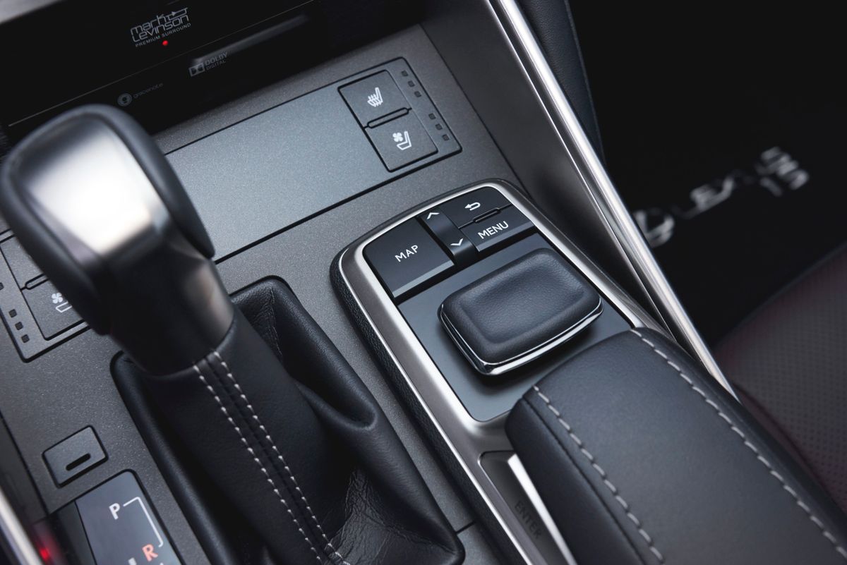 Lexus IS 2016. Center console. Sedan, 3 generation, restyling