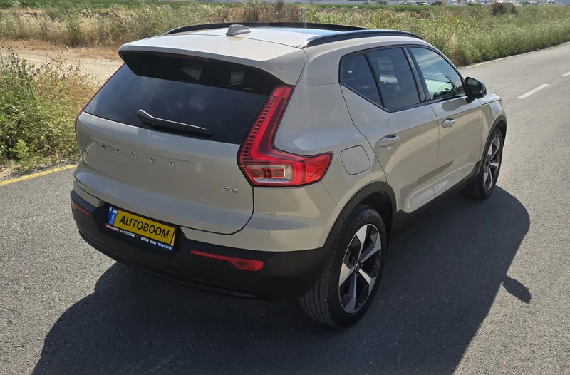 Volvo XC40 2nd hand, 2024, private