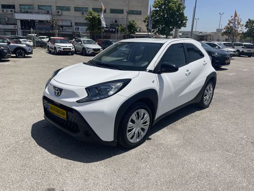 Toyota Aygo, 2022, photo