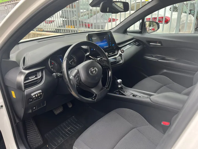 Toyota C-HR 2nd hand, 2018
