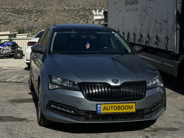 Skoda Superb с пробегом, 2021, частная рука