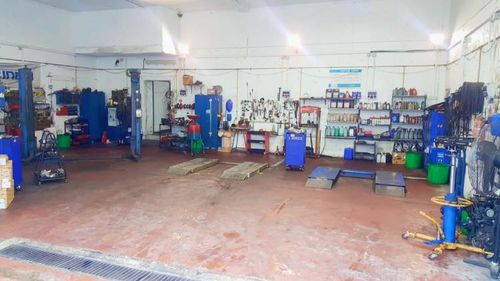 Garage URV. صورة 2