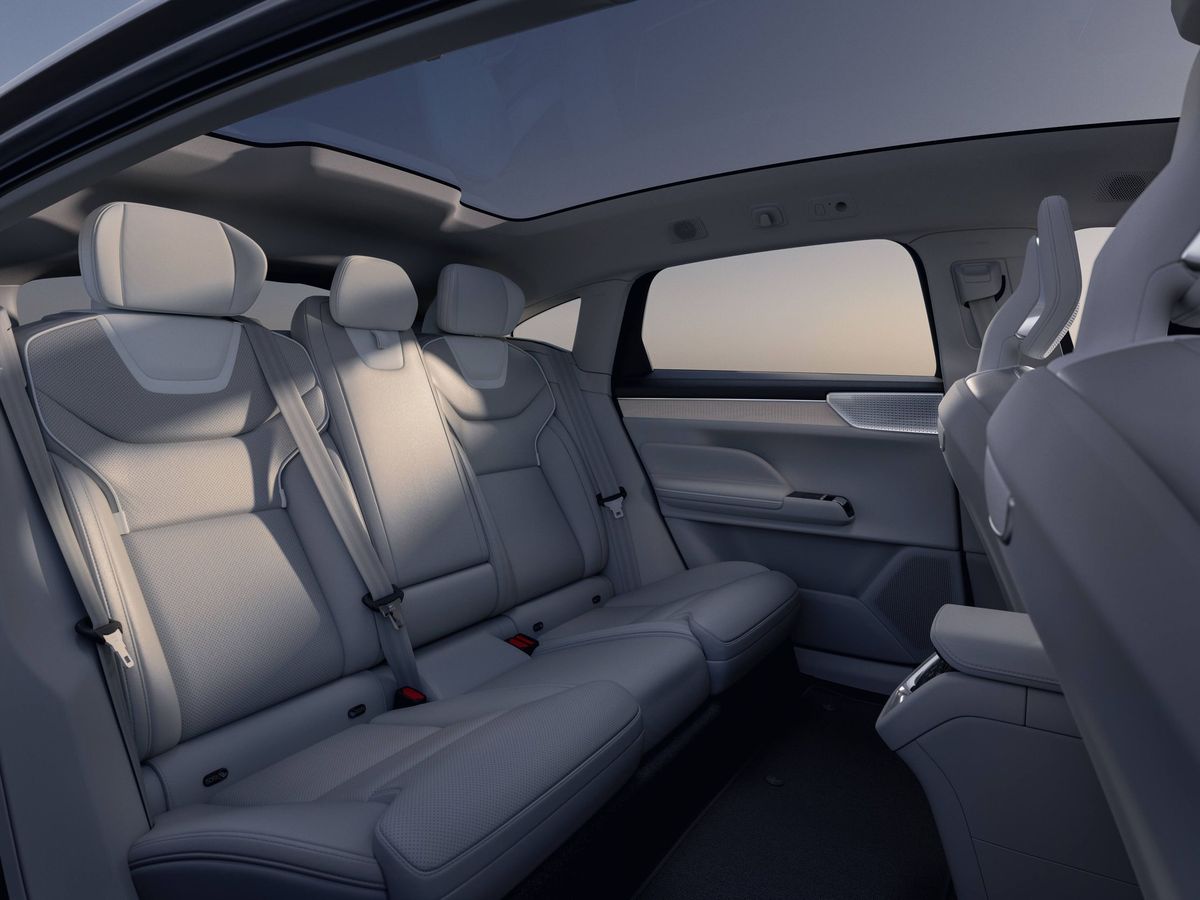 Volvo ES90 2025. Задние сидения. Лифтбэк, 1 поколение