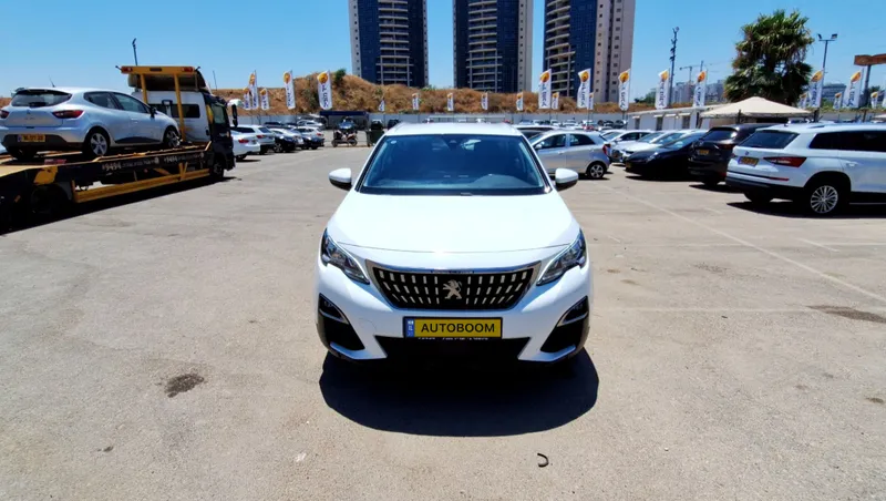 Peugeot 3008 с пробегом, 2020