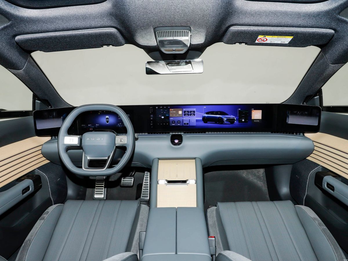 A-U-D-I E5 Sportback 2025. Передние сидения. Универсал, 1 поколение
