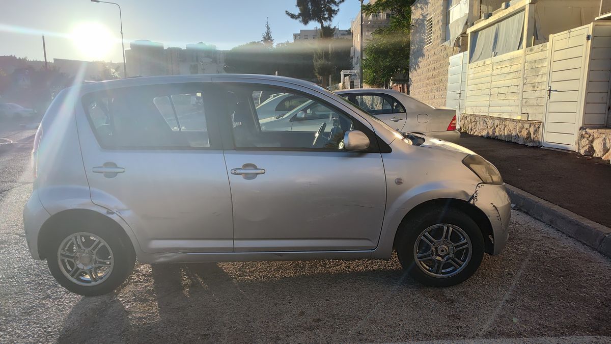 Daihatsu Sirion с пробегом, 2007, частная рука