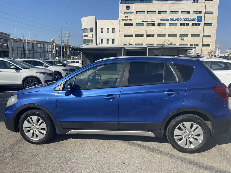 Suzuki SX4 2ème main, 2015, main privée