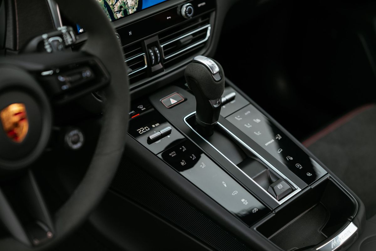 Porsche Macan 2021. Center console. SUV 5-doors, 1 generation, restyling 2