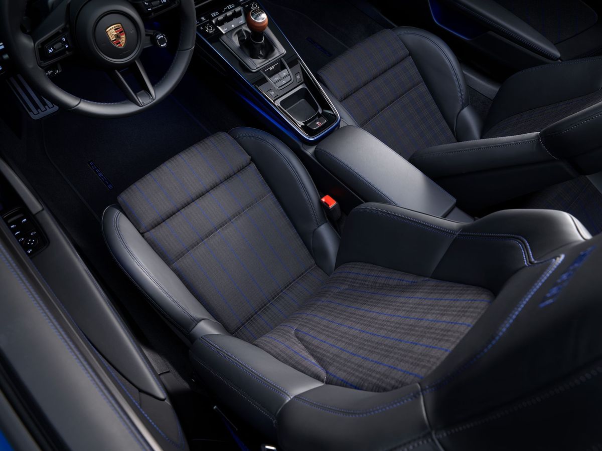 Porsche 911 2024. Передние сидения. Кабриолет, 8 поколение, рестайлинг 1