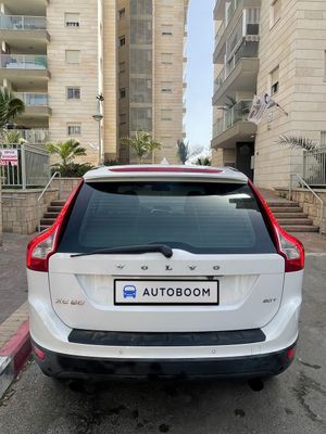 וולוו XC60 יד 2 רכב, 2011, פרטי