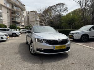 Skoda Octavia, 2019, photo