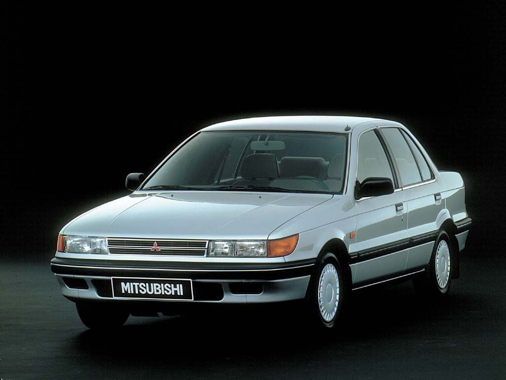 Mitsubishi Lancer 1988. Carrosserie, extérieur. Berline, 6 génération