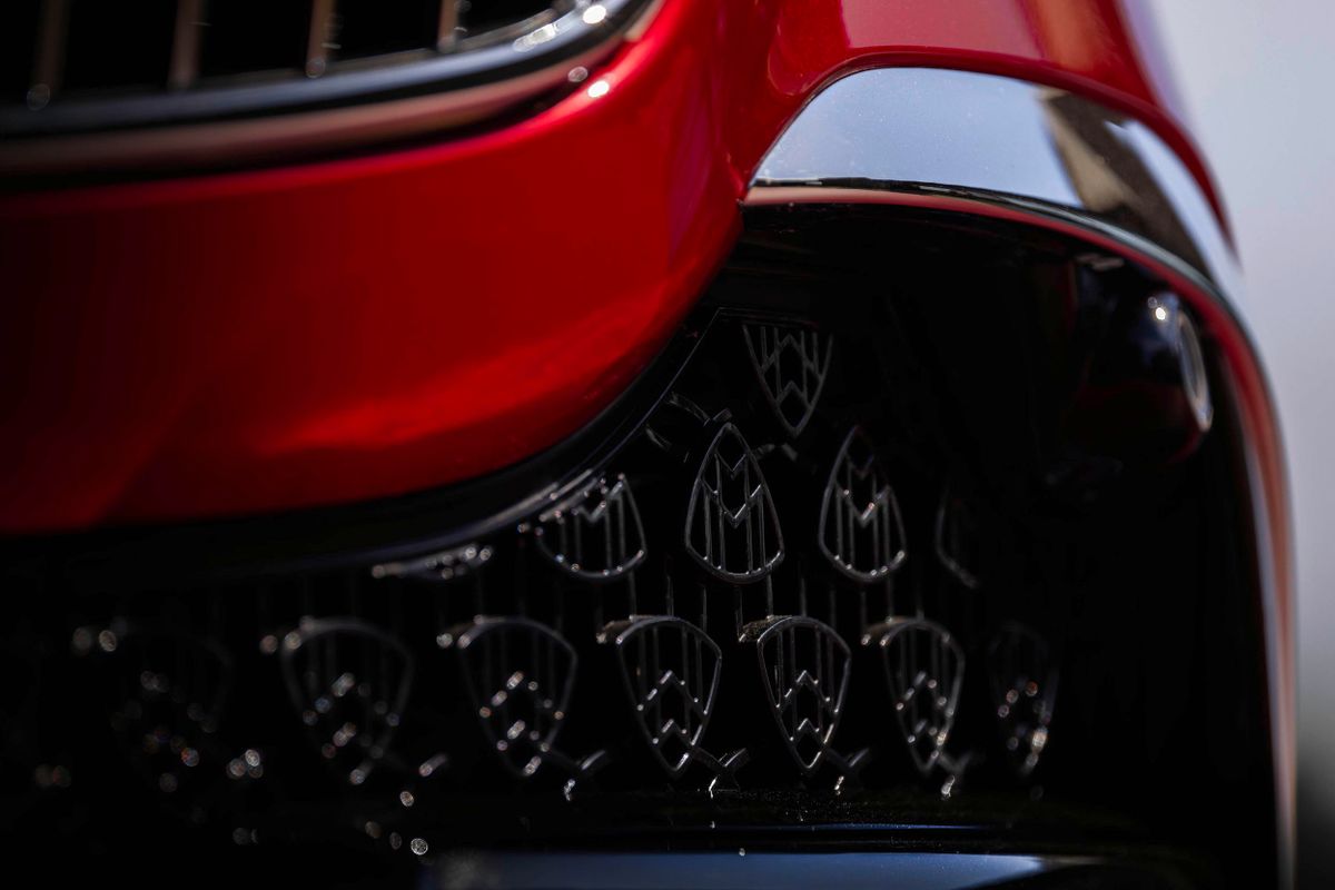 Maybach SL 2024. Деталь кузова. Родстер, 1 поколение