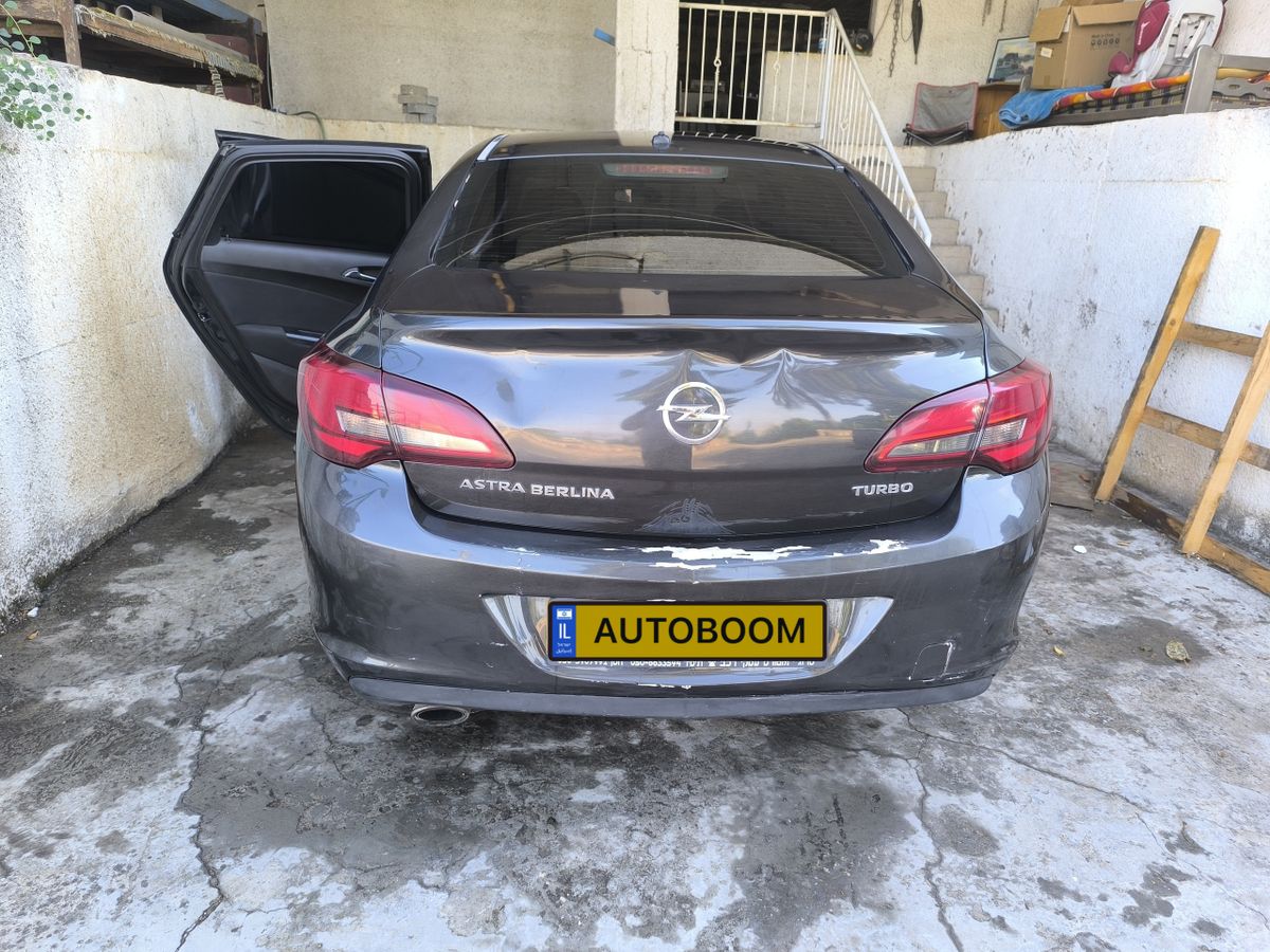Opel Astra с пробегом, 2013, частная рука